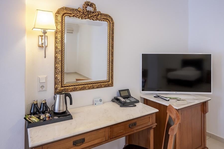 Smy Mediterranean White Santorini