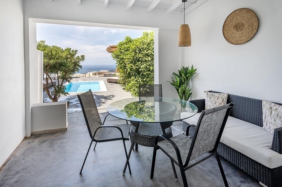 Smy Santorini Suites & Villas