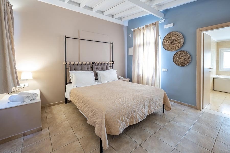 Smy Santorini Suites & Villas