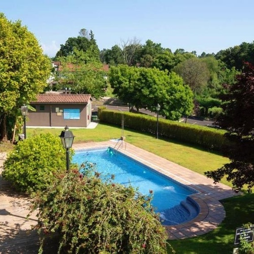 Pazo de Adran: piscina y terraza idílicas