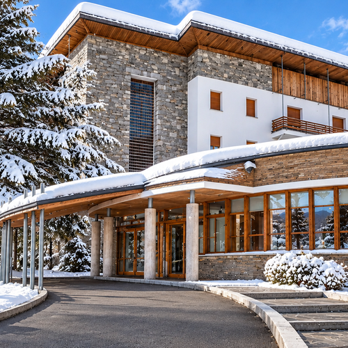 Outdoor sports court at SNO: Condes de Pallars, with pool and forest.