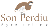 Logotipo de Son Perdiu Agroturismo con un pájaro y el nombre.
