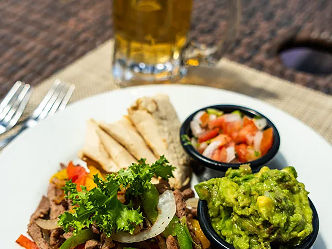 Fajitas y guacamole en Laguna Suites | Página Oficial