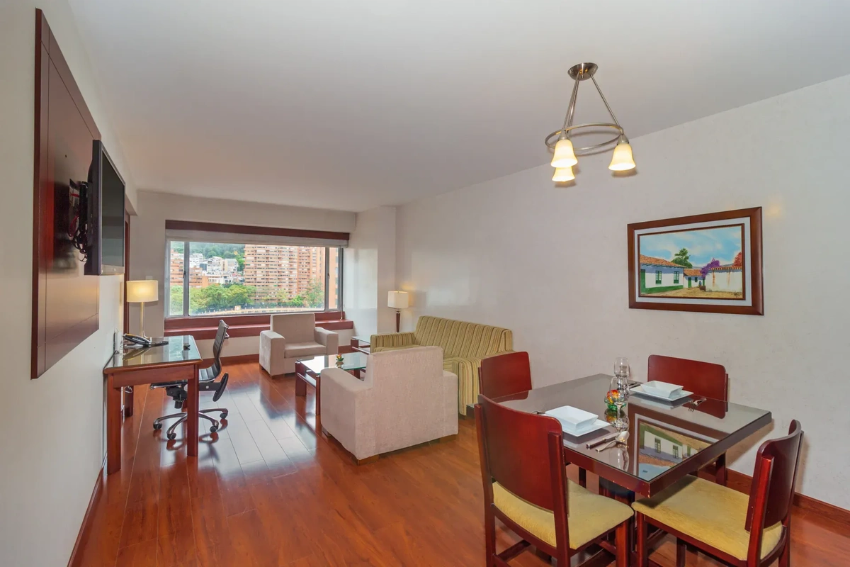 Deluxe Suite