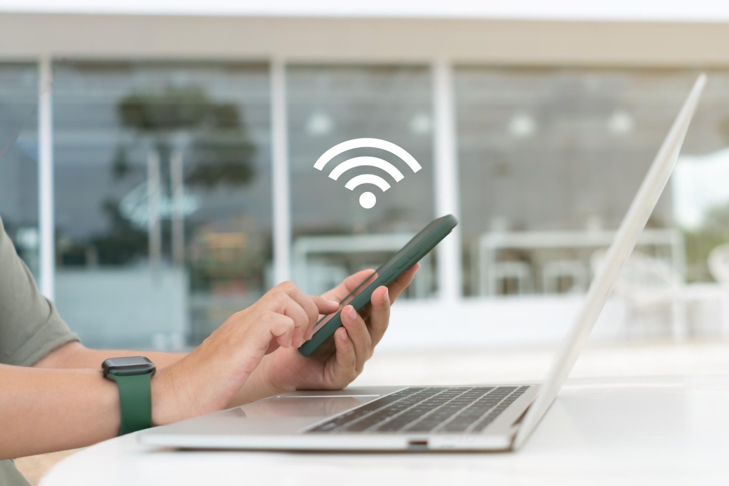 Conectividad Tequendama: Corporativa con Wi-Fi en tu móvil y portátil.