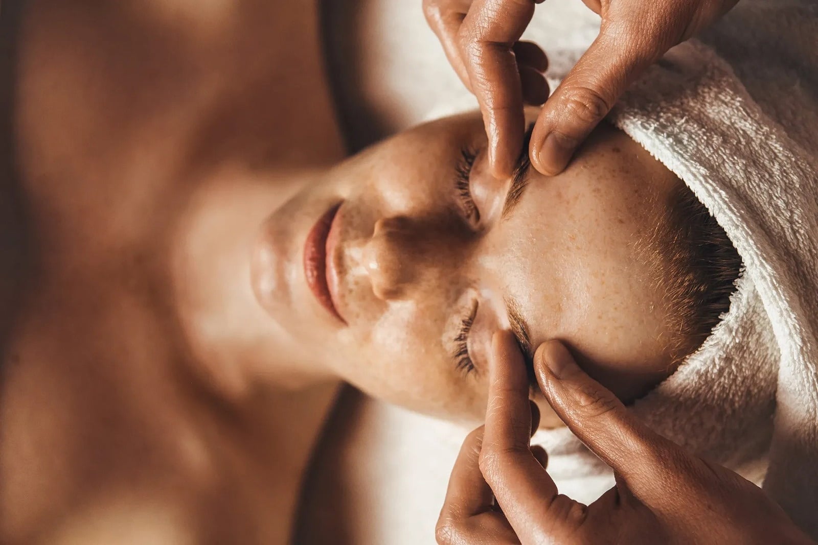 Relaxing facial massage at Tequendama: Corporativa, perfect for your well-being.