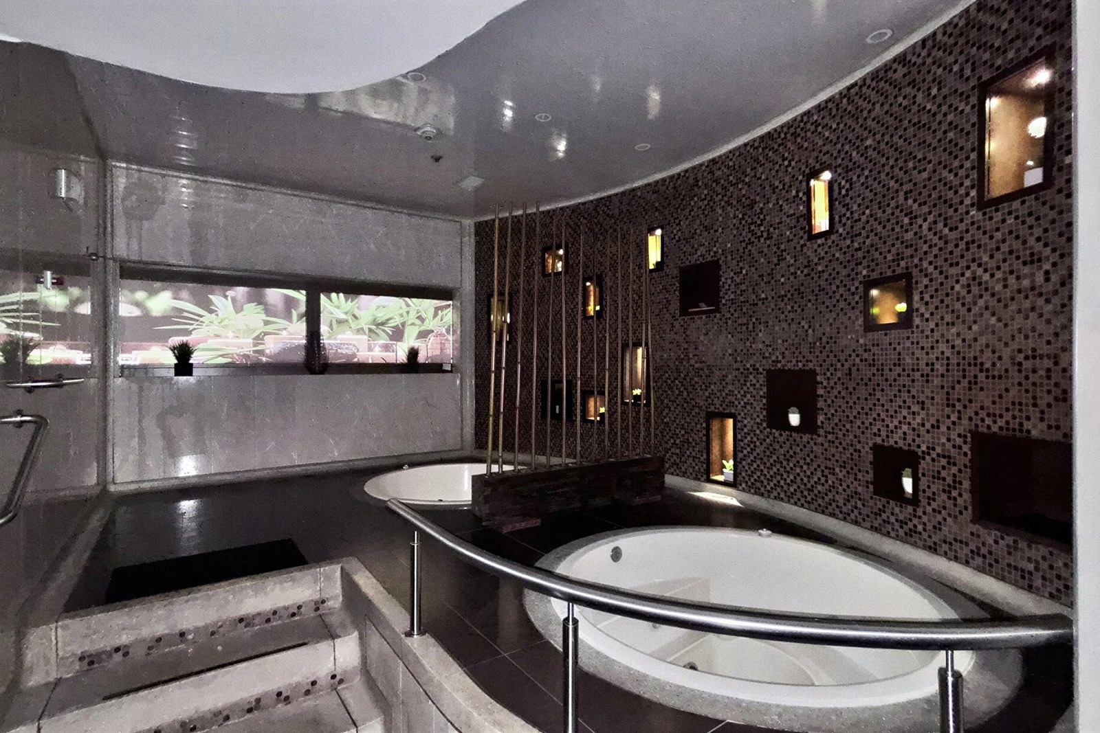 Jacuzzis de lujo en Tequendama: Corporativa, perfectos para relajación.