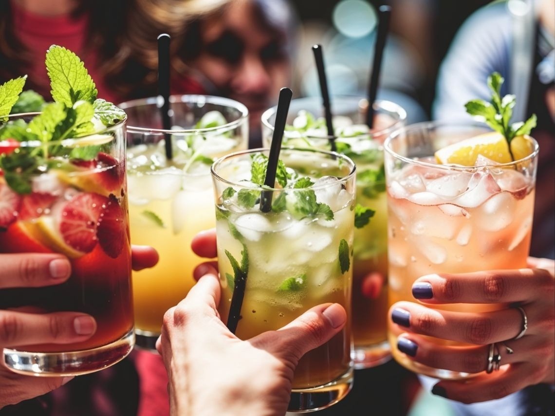 Brindis con cócteles en el Tequendama: Corporativa. Sabores refrescantes.