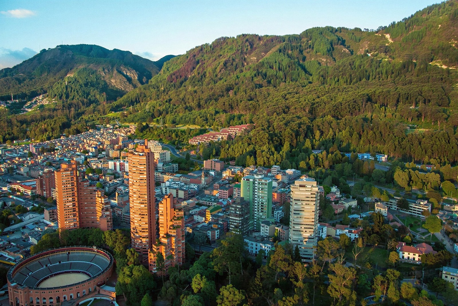 Hotels in Bogota: Mountain views meet city luxury at Tequendama Hotels. Book official.