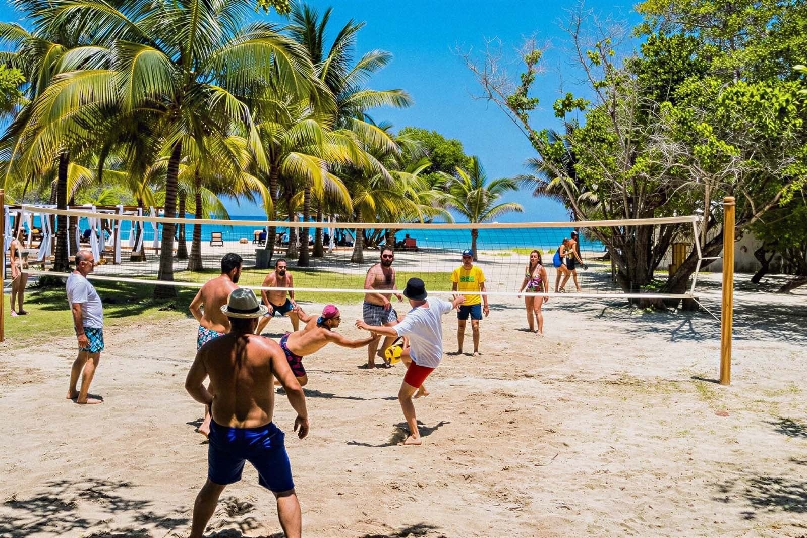 Tequendama: Corporativa - Disfruta voleibol en la playa para eventos Tequendama: Corporativa.