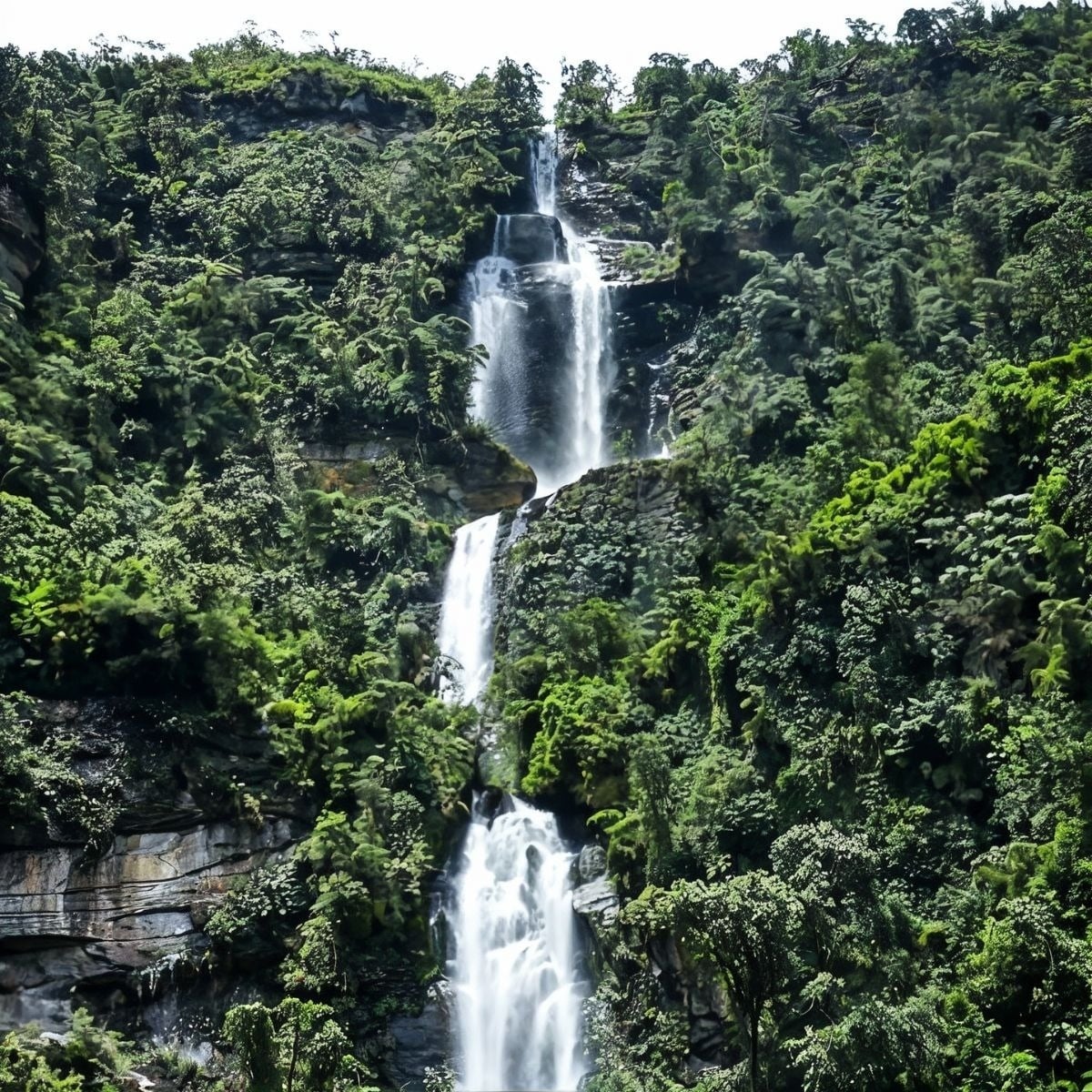 Tequendama: Corporativa Falls, an inspiring natural setting for events and stays.