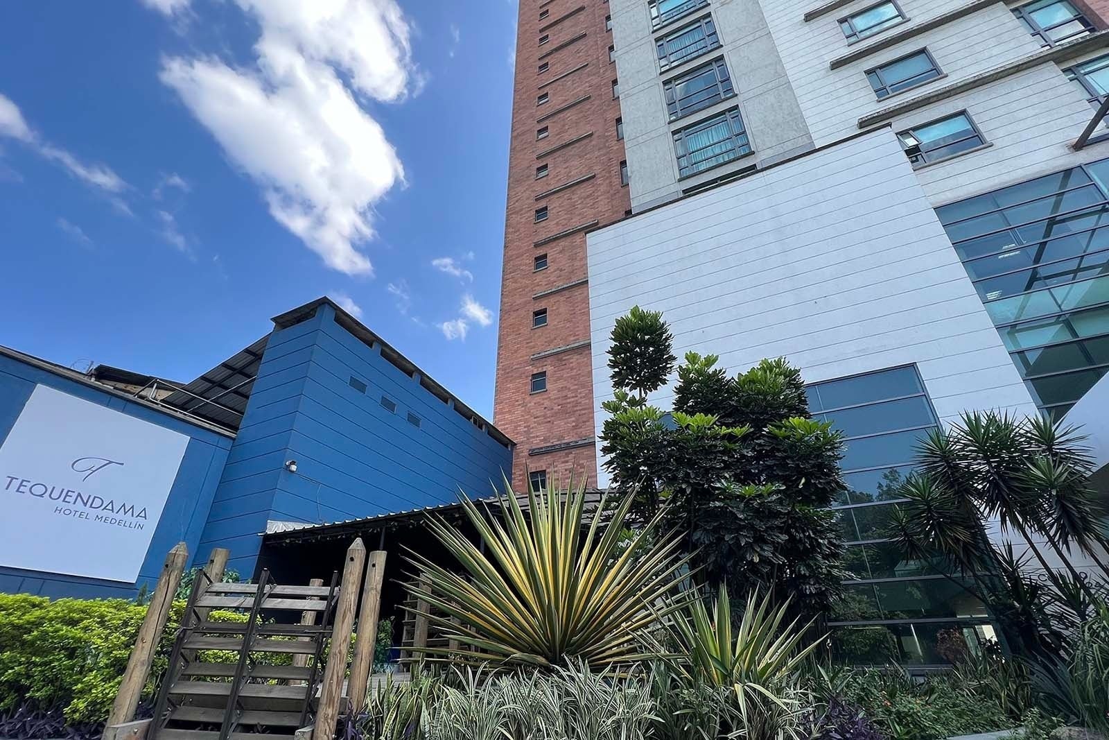 Tequendama Hotel Medellín: Modern design hotel with rooftop jacuzzi.