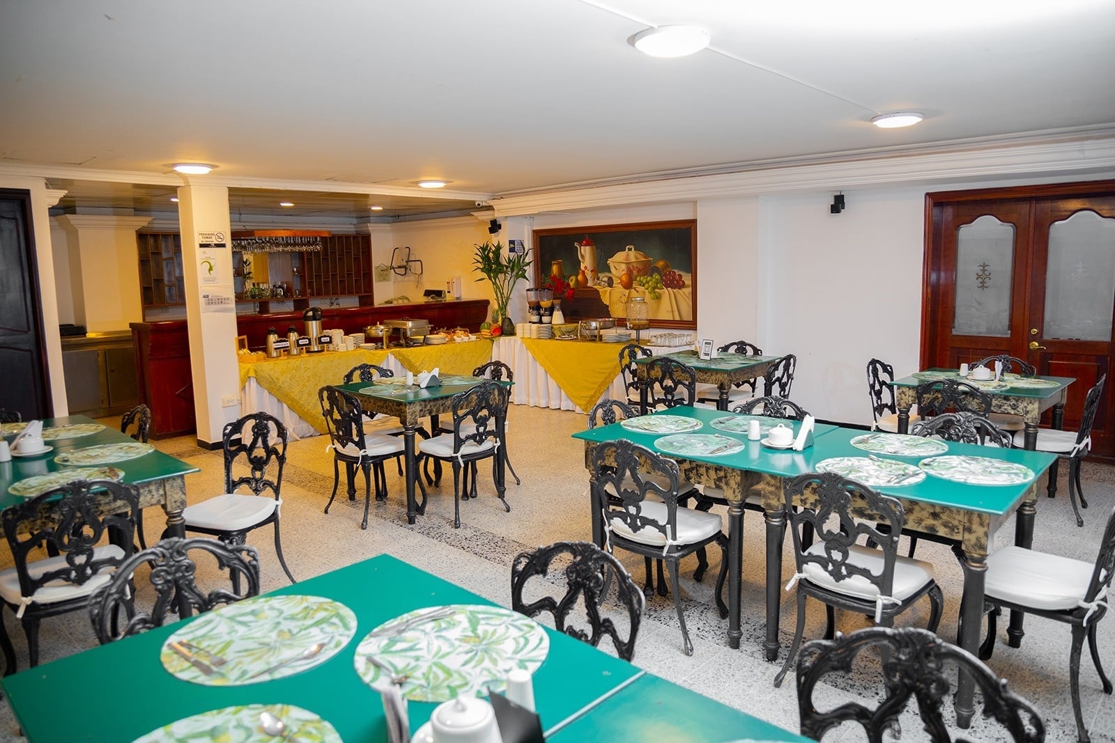 Tequendama: Corporativa dining and buffet area, tables set for breakfast.