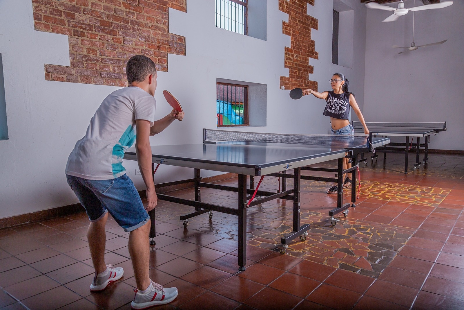 Hotel Los Puentes Comfacundi: Guests play ping pong. Fun amenities at this Girardot hotel.