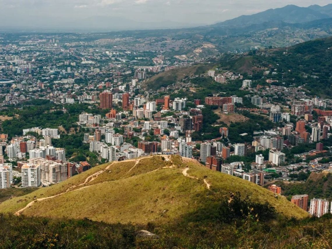 Panoramic view of Cali hotels from a hillside. Book Hotels in Cali | Tequendama Hotels