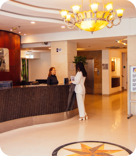 Recepción del Hotel Plaza Las Américas, Norte de Cali. ¡Bienvenido!