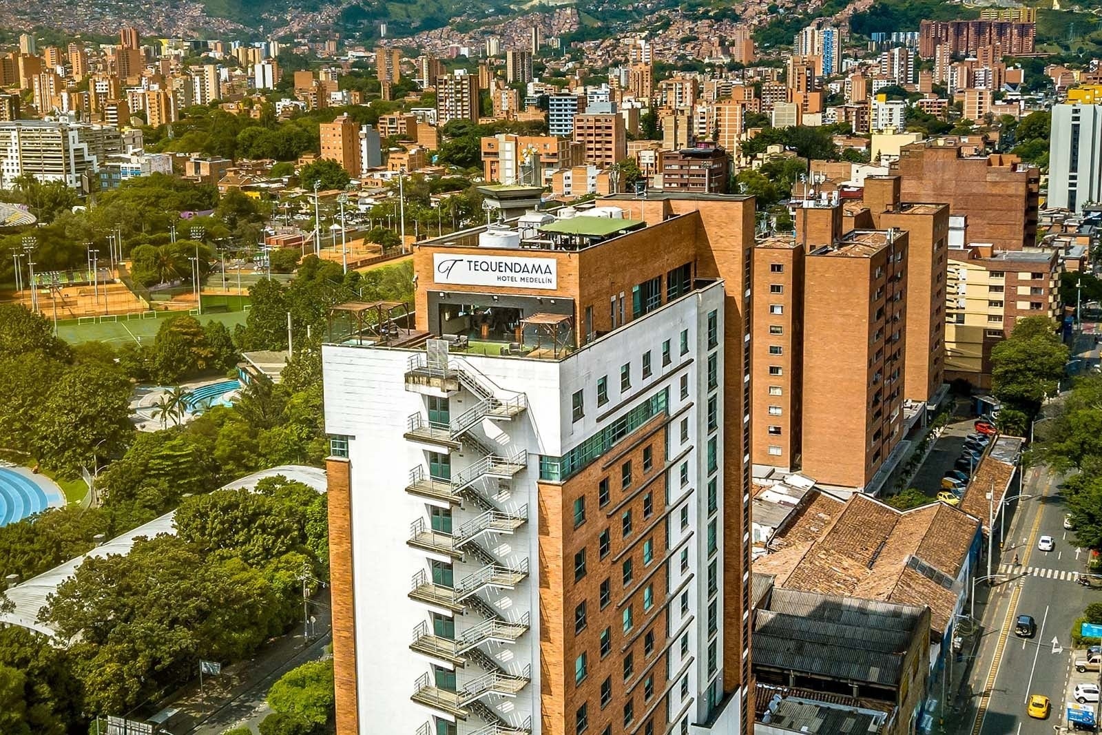 Tequendama Hotel Medellín: Rooftop jacuzzi, city views, and modern design.