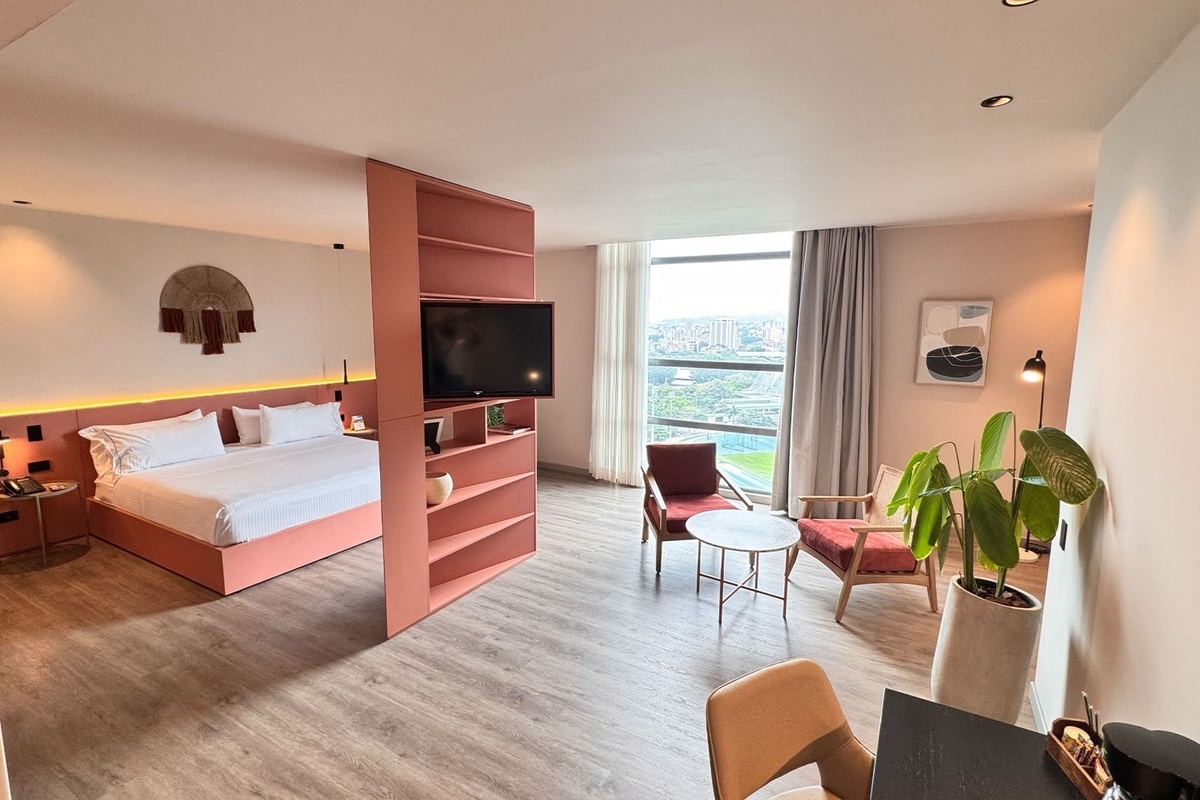 Superior Junior Suite Essence