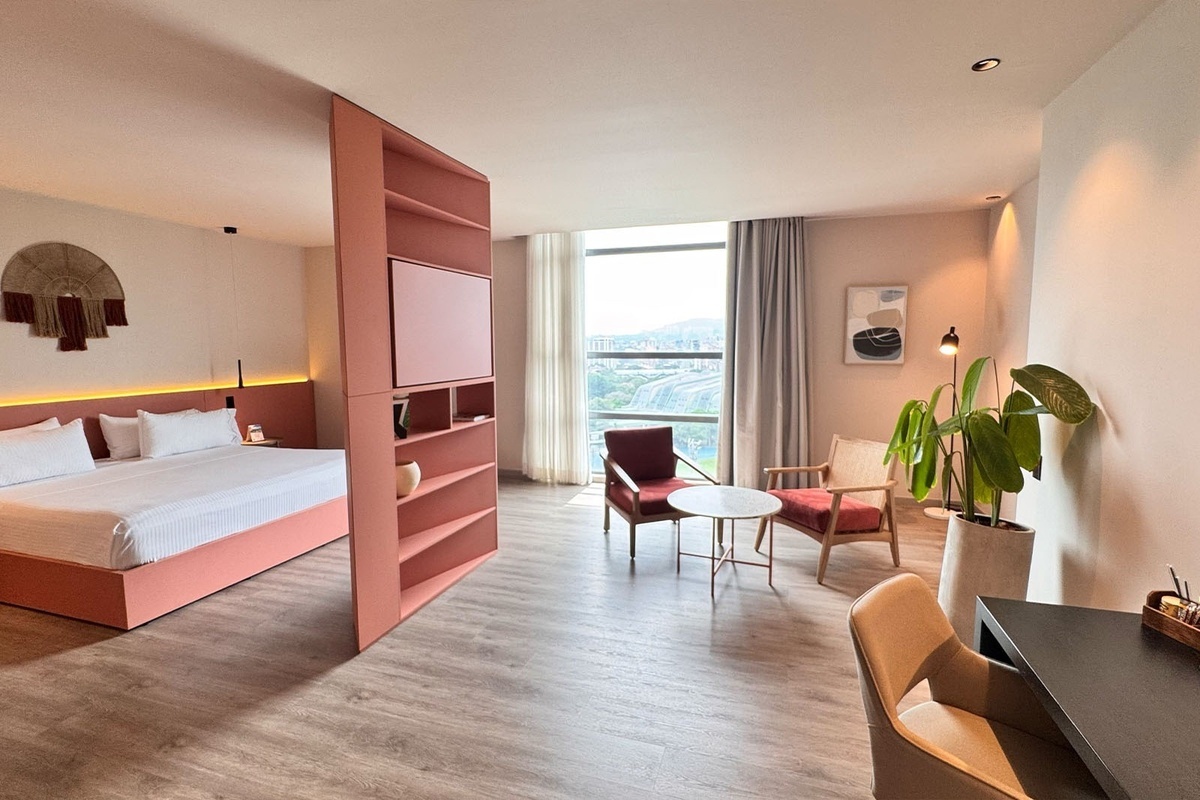 Superior Junior Suite Essence