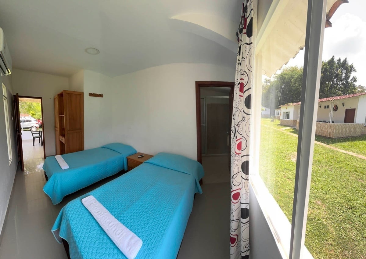 Quadruple Cabin