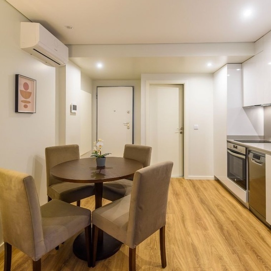 D. Pedro V Apartments - Esquerdo c Varanda