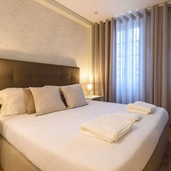 D. Pedro V Apartments - Esquerdo c Varanda