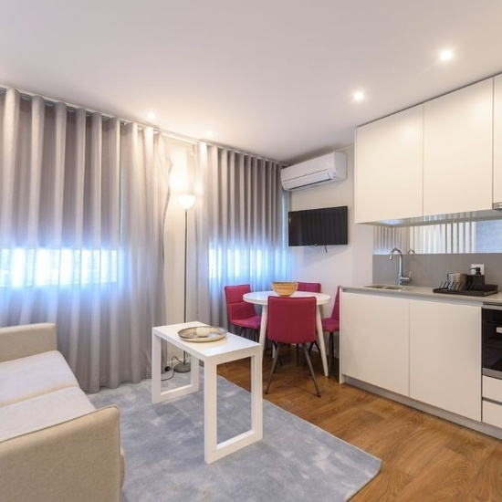 Eça de Queirós Apartments - Maias
