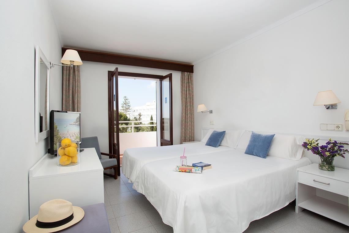 Habitación doble con vistas en Gavimar Cala Gran Costa del Sur | Hoteles Gavimar | Cala d'Or.