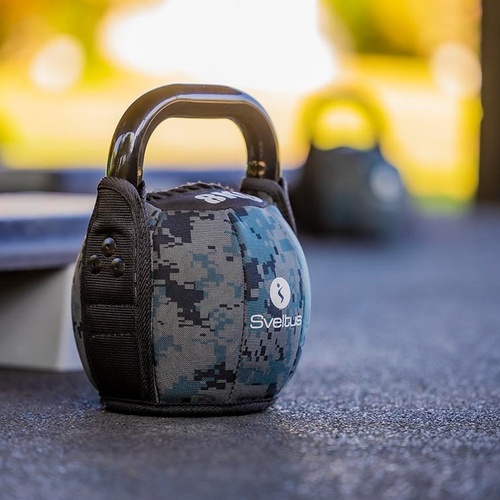 ein kettlebell aus svetus liegt auf dem boden