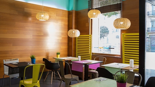Bed and breakfast in Casual de las Artes indoor bar in Valencia