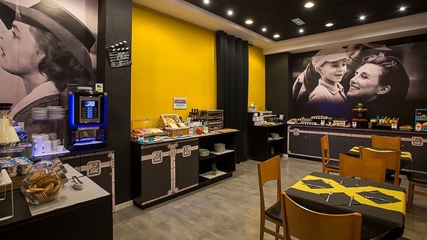 Varied breakfast buffet, bed and breakfast in the center of Valencia
