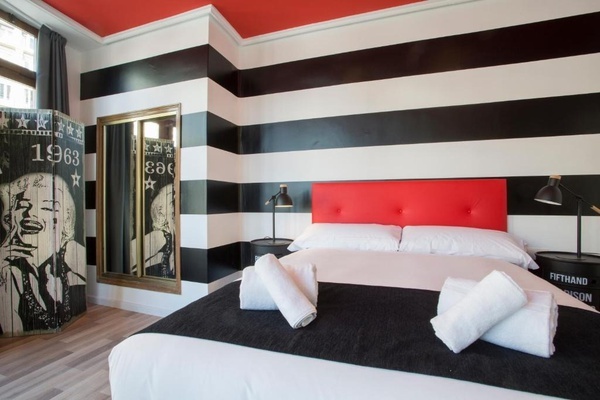 Bright themed room in the center of Valencia