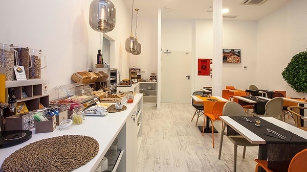 Pequeno-almoço buffet, hotel com alojamento e pequeno-almoço no centro de Valência