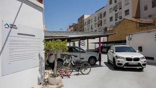 Hotel with private parking in Valencia