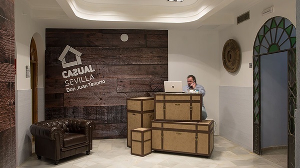 Bij de receptie van het Casual Don Juan Tenorio hotel beantwoorden we al uw vragen over Sevilla