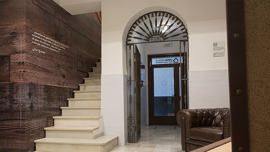 Entrance of Casual Don Juan Tenorio, pet friendly hotel in the center of Seville