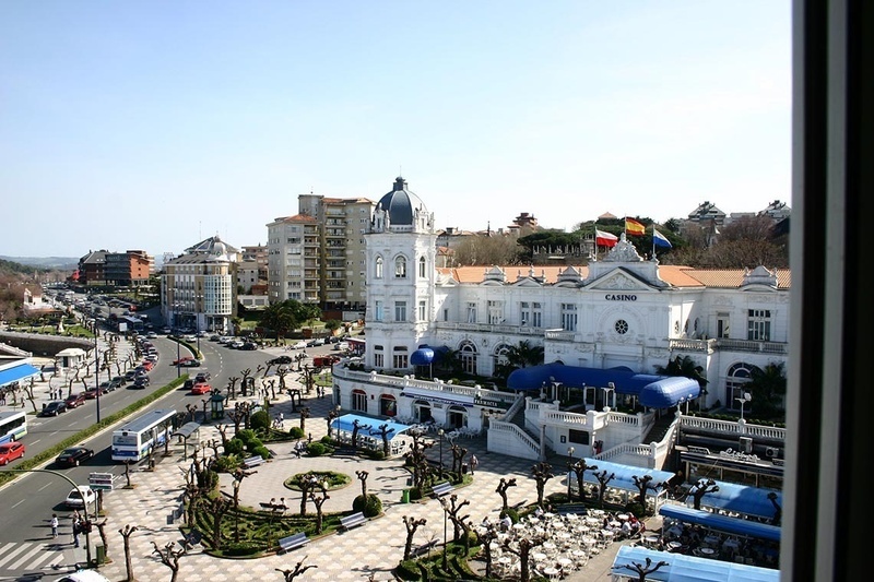 a large white building with the word casino on it