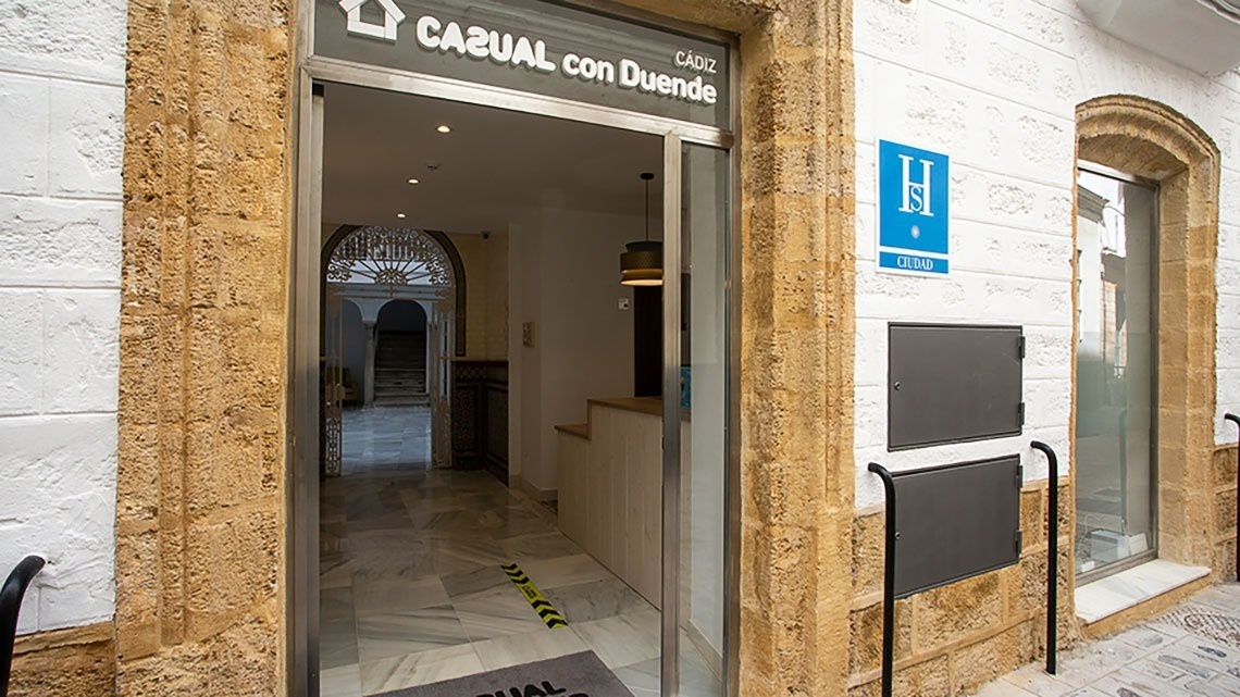 Entrance to Casual con Duende, hotel in Puerto de Santa María