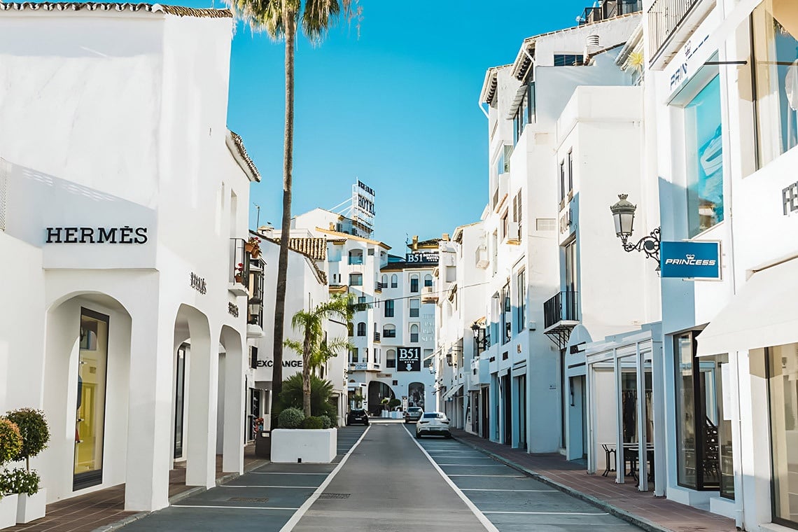 a white building with the word hermes on it