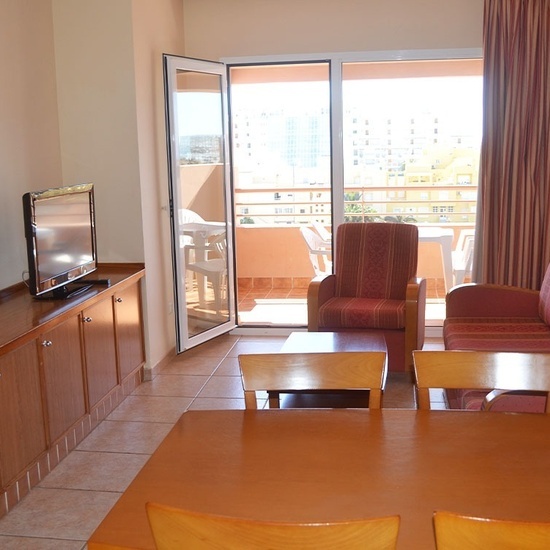 Apartamentos y Estudio