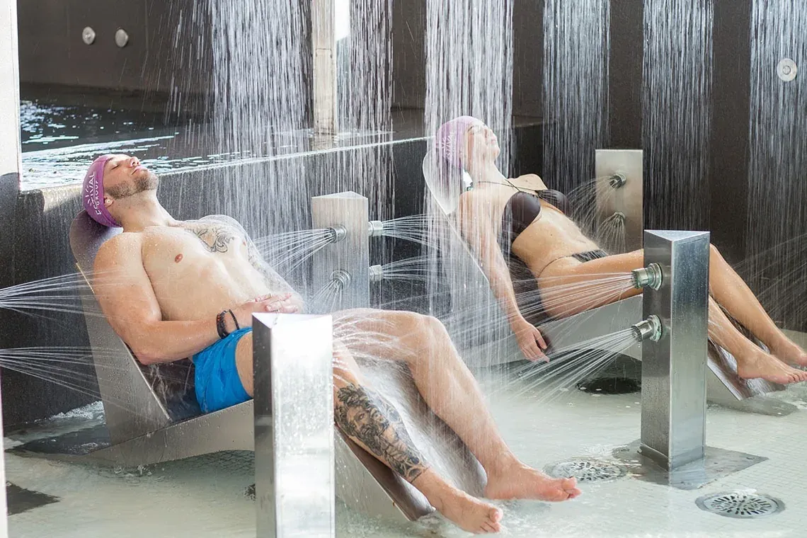 ESTIVAL: Aquum Spa, relajación bajo duchas de sensaciones.
