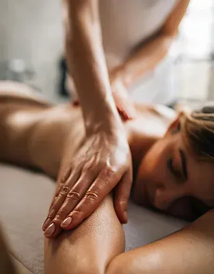 Massatge relaxant a ESTIVAL: Aquum Spa, ideal per desconnectar.