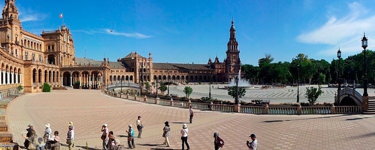 Basic Puerta de Sevilla