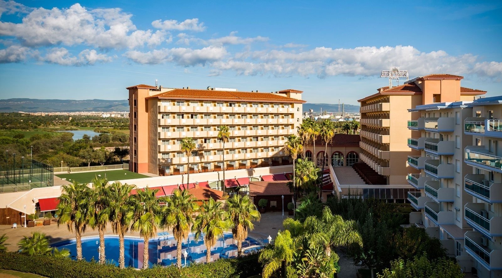 Hotel todo incluido en La Pineda | Ohtels La Hacienda