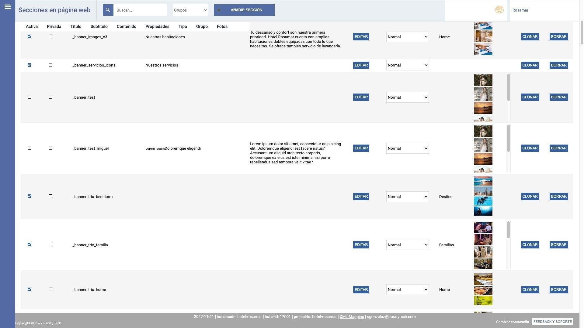 un hombre con auriculares está sonriendo y mirando a la cámara