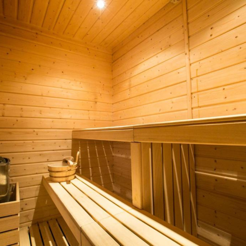 Sauna de madeira no Vale d Azenha para um relaxamento luxuoso.