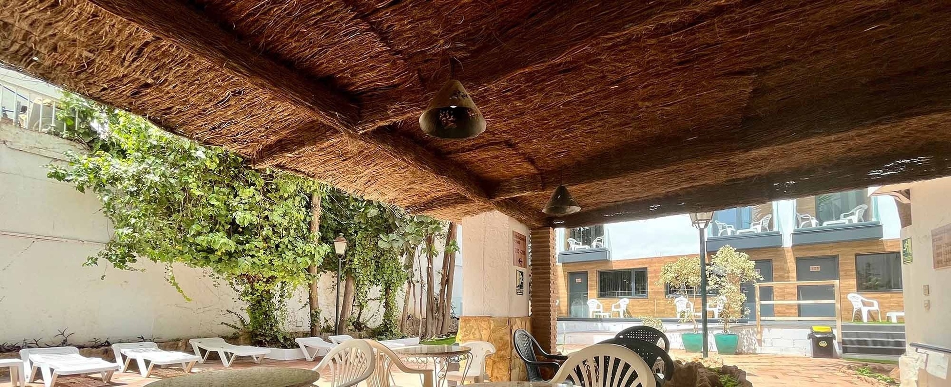 Enjoy outdoor dining at The Hotel | Hotel Villa Albero, Torremolinos.
