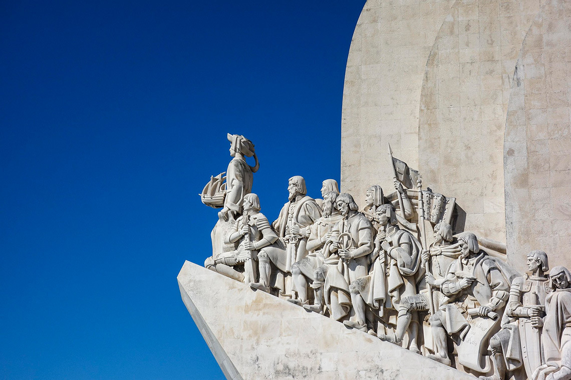 Monuments and sculptures Lisbon | Villa Dorothea for your inspiration.
