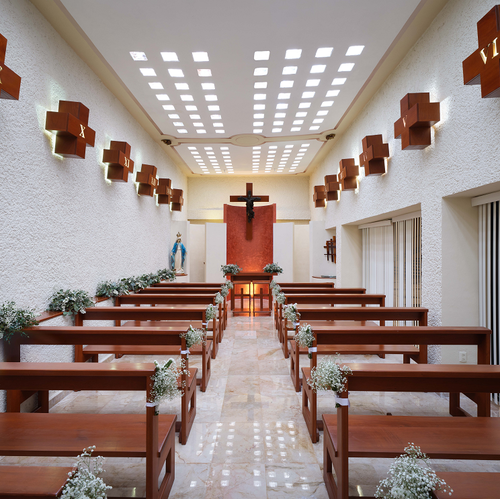 Consecrated Catholic chapel located in hotel
