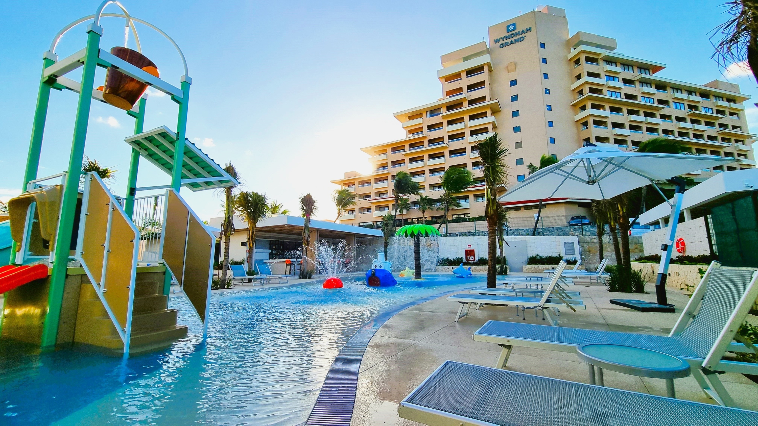 Photo inspiration: Wyndham Grand Reference: Contact Wyndham Grand Cancún All Inclusive Resort Villas